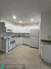 2550 NE 51st St in Fort Lauderdale, FL - Foto de edificio - Building Photo