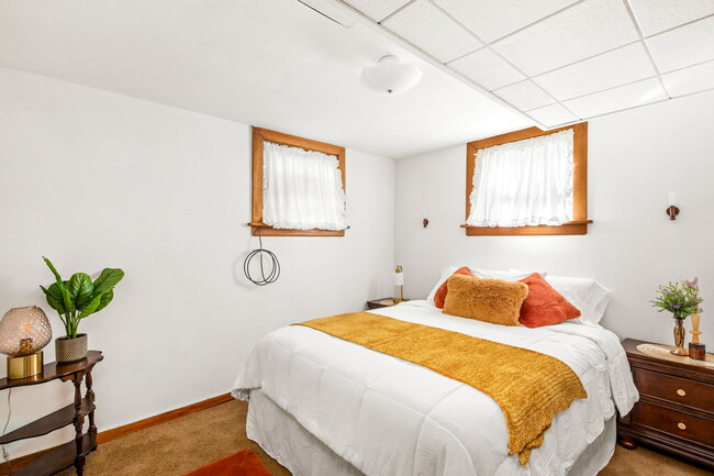 1912 7th Ave S, Unit #2 in Great Falls, MT - Building Photo - Building Photo