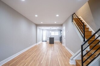 2508 Christian St in Philadelphia, PA - Foto de edificio - Building Photo
