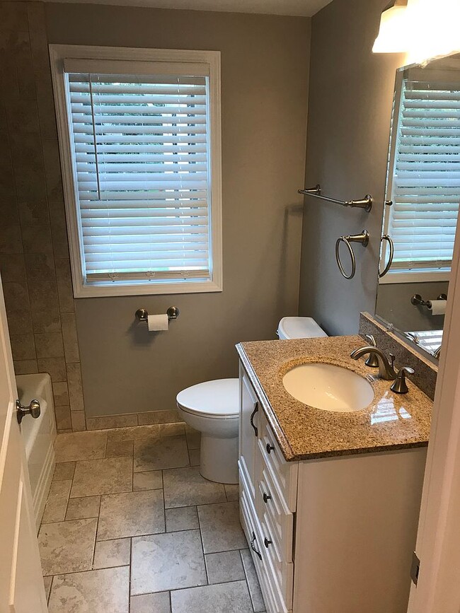 property at 7 Nimitz Ln