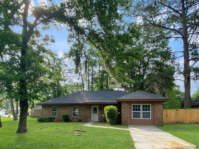 property at 20 Barrington Cir