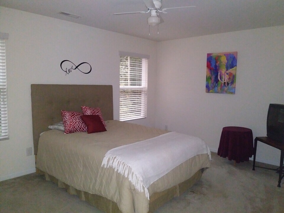 2108 Pear Tree Ln in Durham, NC - Building Photo