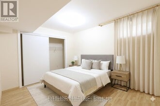 49 Falling River Dr in Richmond Hill, ON - Building Photo - Building Photo