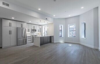 169 Newbury St, Unit PH1 in Boston, MA - Building Photo - Building Photo