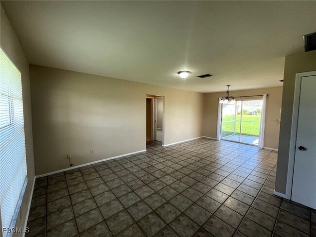 521 SE 4th St in Cape Coral, FL - Building Photo - Building Photo