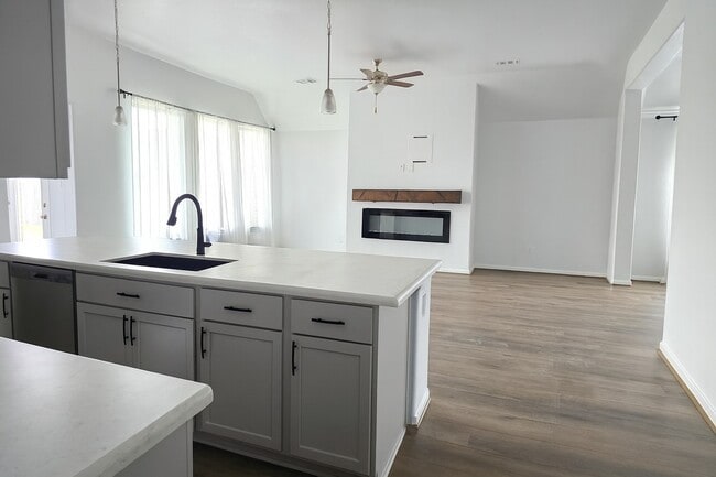 4901 Finns Lndg St in League City, TX - Building Photo - Building Photo