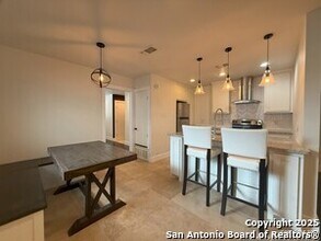 2811 Woodbury Dr in San Antonio, TX - Building Photo - Building Photo