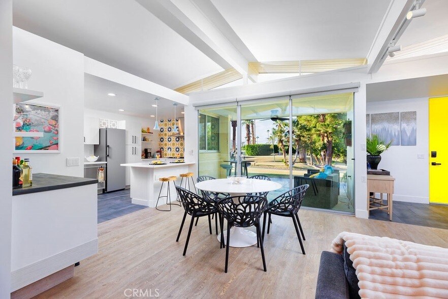73700 Grapevine St, Unit 6 in Palm Desert, CA - Foto de edificio