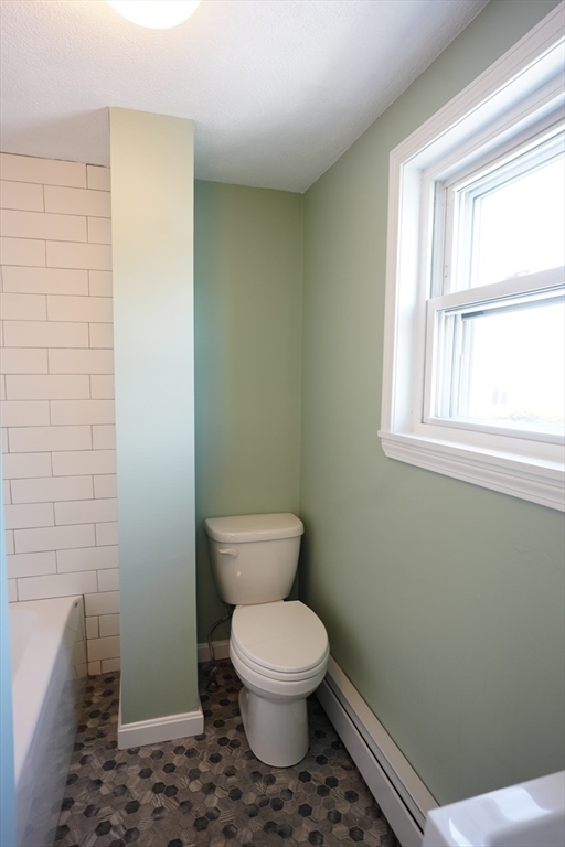2 Malden St, Unit #2R in Malden, MA - Building Photo - Building Photo