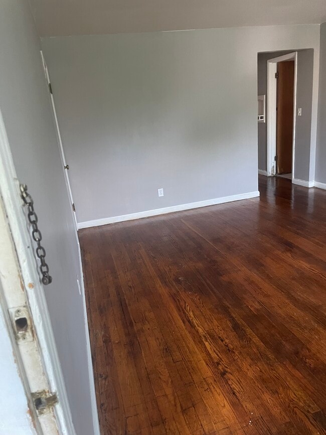 5911 Cary Ave, Unit #2 in Cincinnati, OH - Building Photo - Building Photo