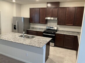 8957 Lucky Crest St in Enterprise, NV - Building Photo - Building Photo