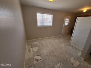 1421 St Johns Dr in El Paso, TX - Building Photo - Building Photo