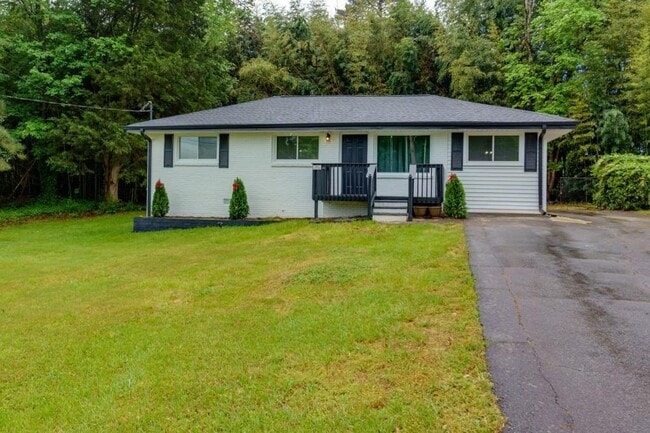 property at 2636 Sandtown Rd SW