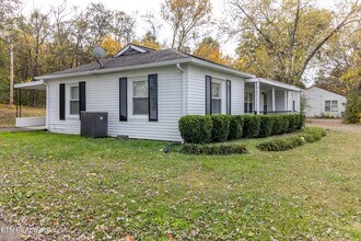 6520 Jackie Ln in Knoxville, TN - Building Photo - Building Photo