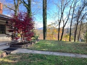 202 N Spring St in Old Fort, NC - Building Photo - Building Photo