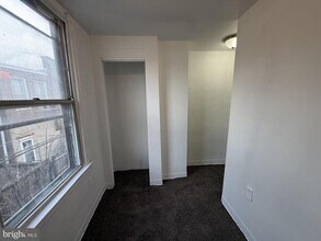 1517 S Dover St in Philadelphia, PA - Building Photo - Building Photo