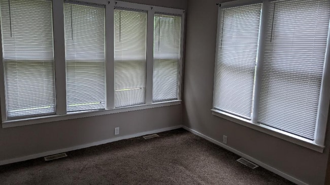 1221 Gratiot Ave in Saginaw, MI - Building Photo - Building Photo