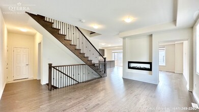 1175 Plymouth Dr in Oshawa, ON - Building Photo - Building Photo