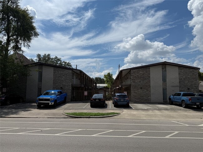 property at 1447 Heights Blvd