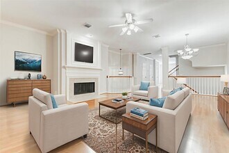 30 Waugh Dr in Houston, TX - Building Photo - Building Photo