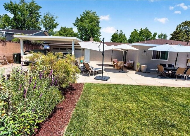 property at 1383 N 2nd Ave