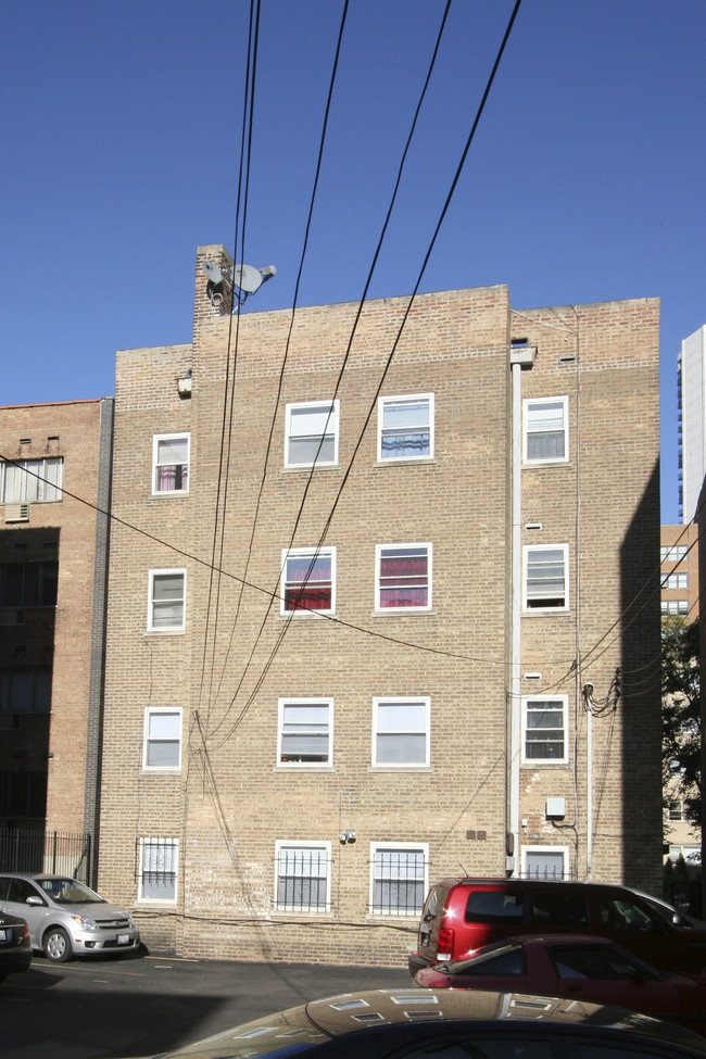 The Horizon on Kenmore in Chicago, IL - Building Photo - Building Photo