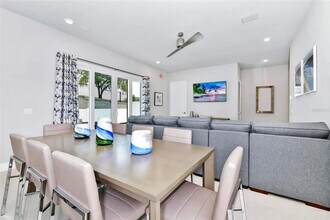 7740 Sandy Ridge Dr, Unit SI ID1511194P in Kissimmee, FL - Foto de edificio - Building Photo