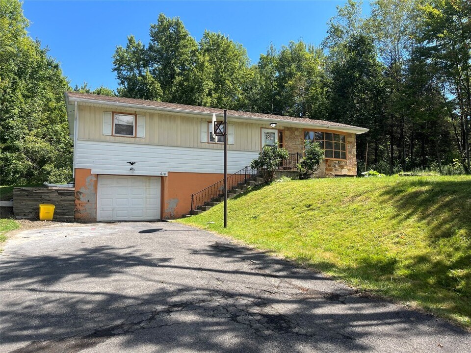 610 N Rd in Binghamton, NY - Building Photo