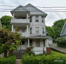 77 Alma St in Waterbury, CT - Building Photo