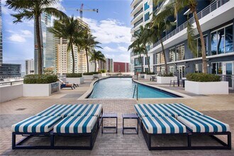 60 SW 13th St, Unit 4607 in Miami, FL - Building Photo - Building Photo