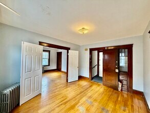 162 South St in Quincy, MA - Building Photo - Building Photo