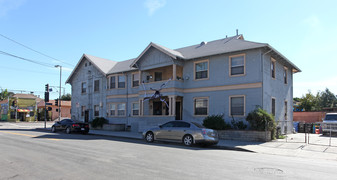 2122 Mozart St Apartments