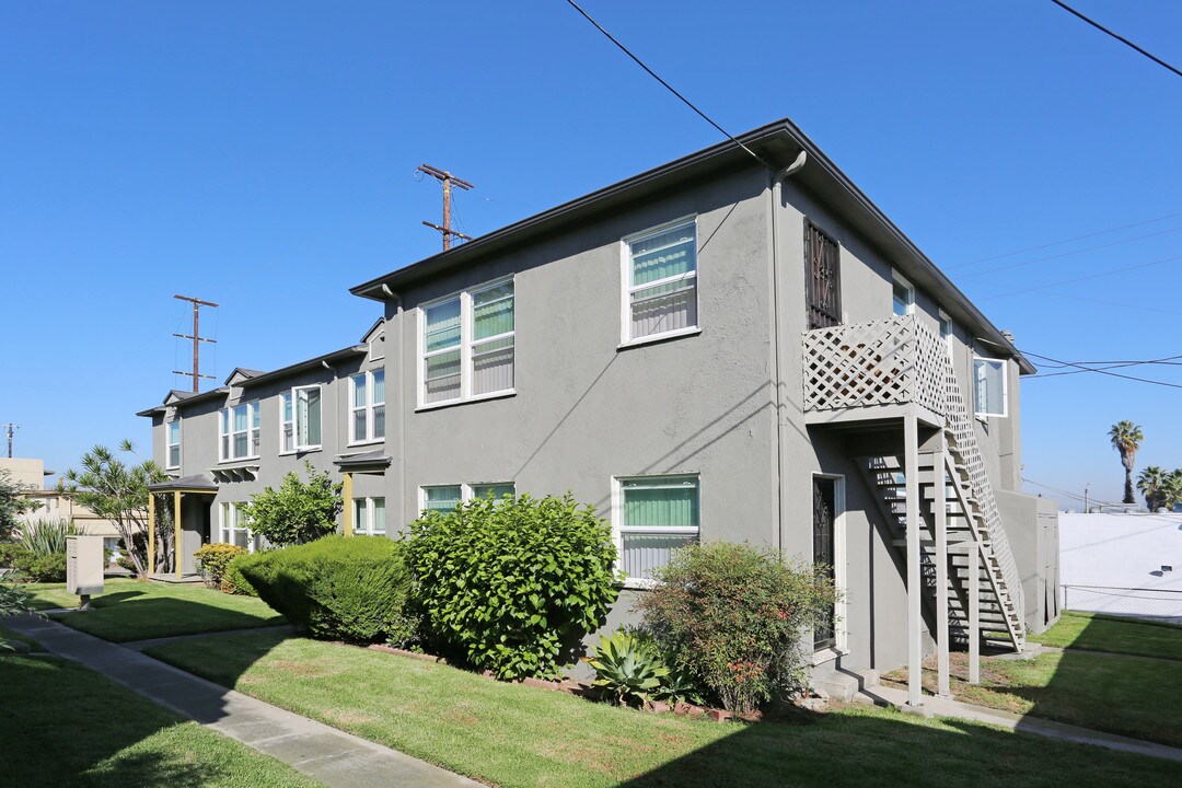 Crenshaw Terrace in Los Angeles, CA - Building Photo