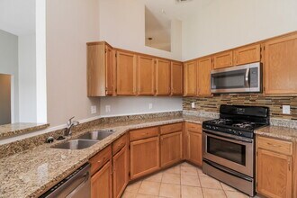 936 Manor Dr in Desoto, TX - Building Photo - Building Photo