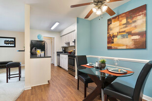 Duke Manor- Students save up to 10%! Apartments