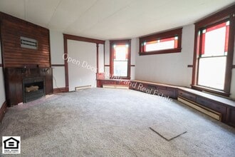 109 S State St in Kendallville, IN - Building Photo - Building Photo