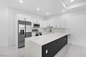 602-604 SW 8th Pl in Cape Coral, FL - Building Photo - Building Photo