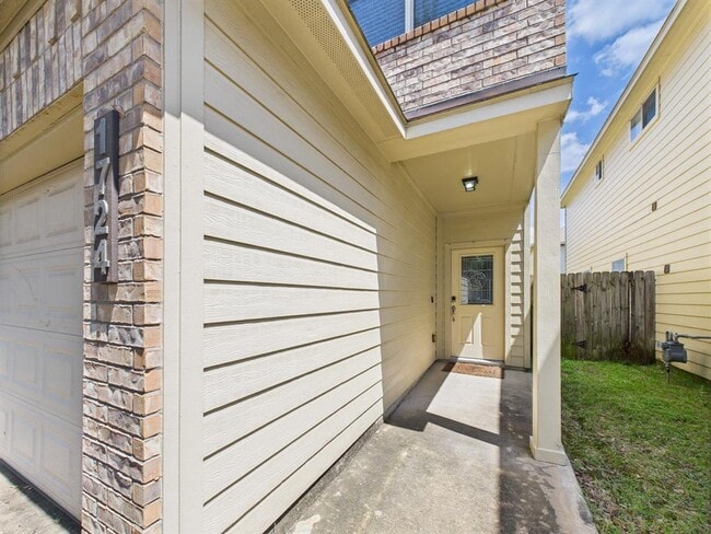 1724 Tornado in Houston, TX - Building Photo - Building Photo