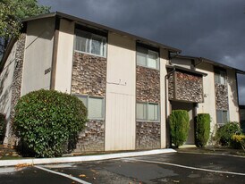 Courtney Square in Portland, OR - Building Photo