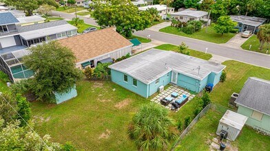 1023 Roberta St in Venice, FL - Building Photo - Building Photo