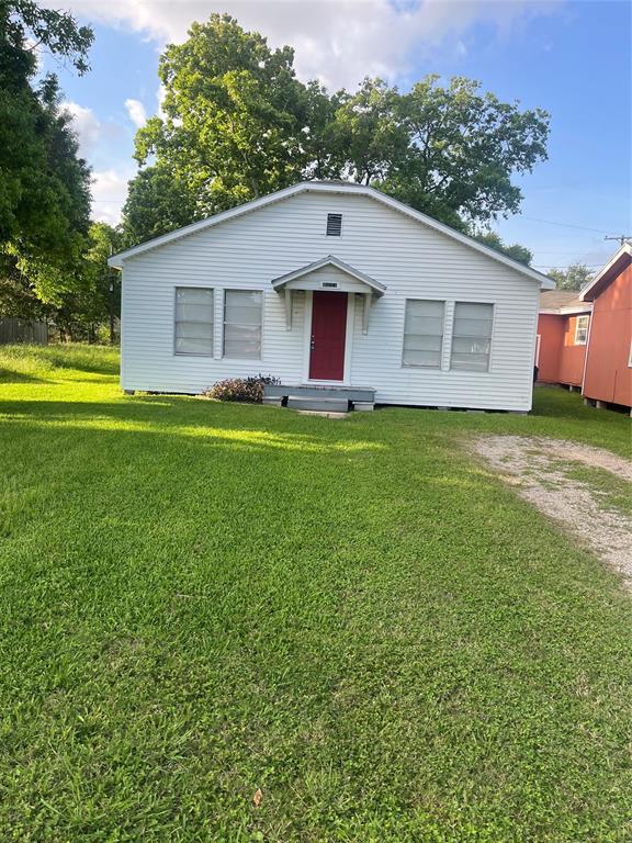 property at 704 15th Ave N