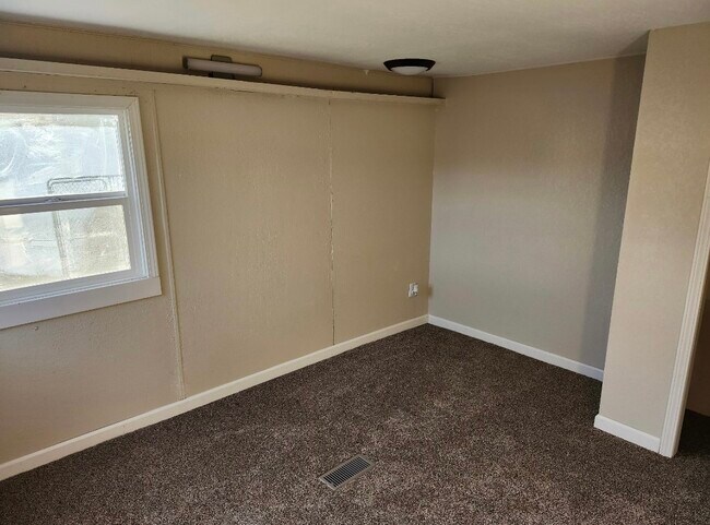 property at 215-219 9th St SW