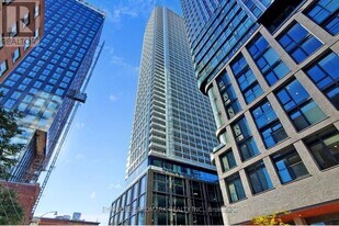 88 Queen St E in Toronto, ON - Building Photo