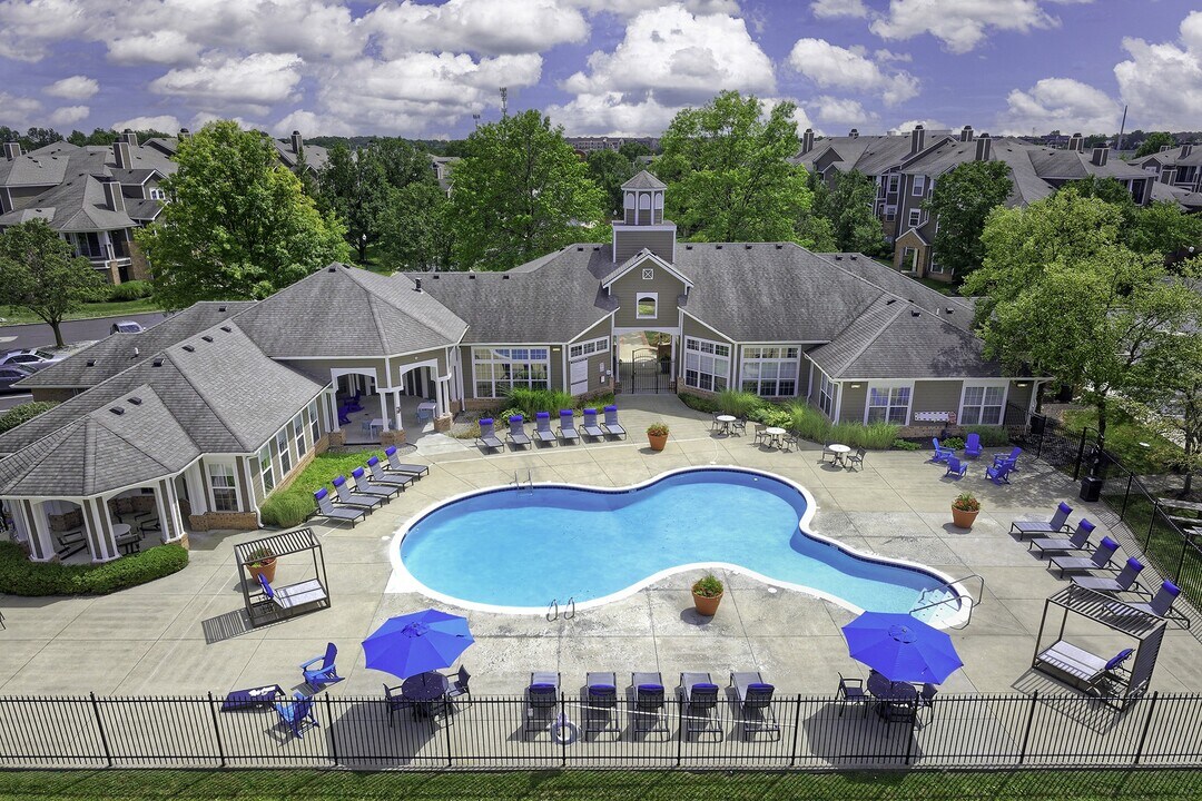 Lantern Woods Apartments in Fishers, IN - Foto de edificio