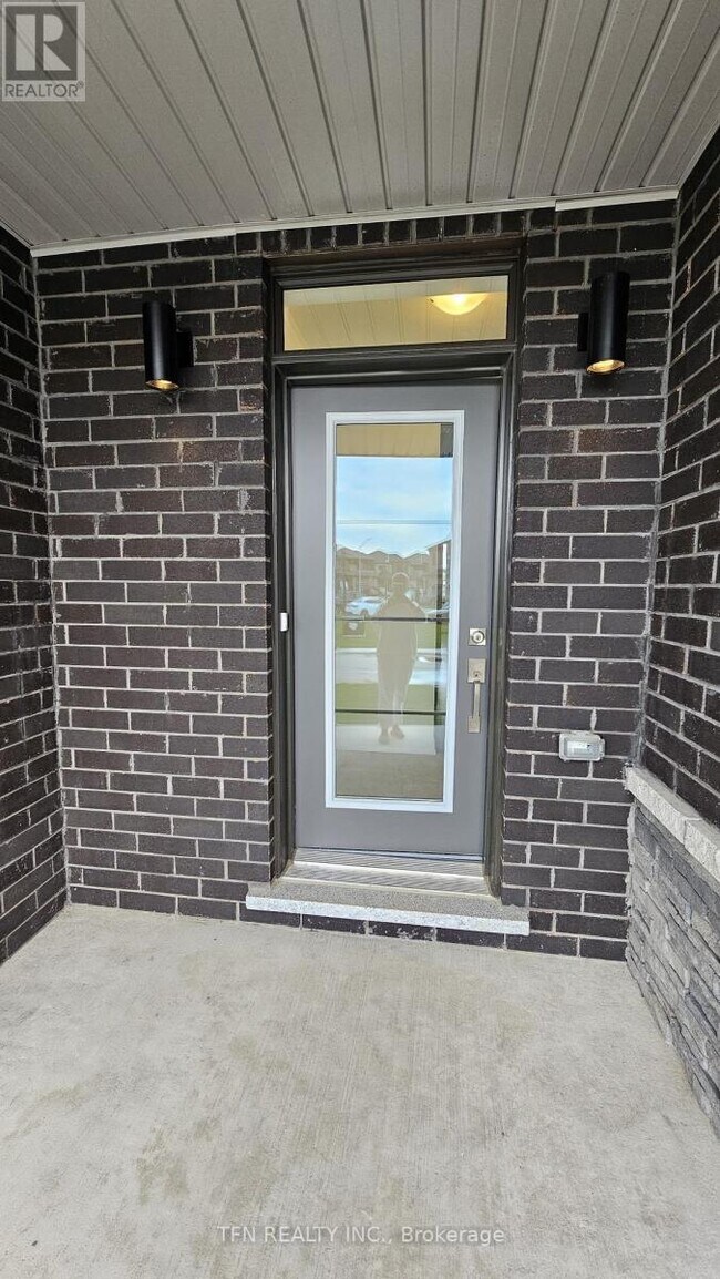 15 Peach St in Thorold, ON - Building Photo - Building Photo