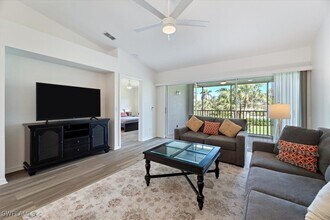 9060 Michael Cir in Naples, FL - Building Photo - Building Photo