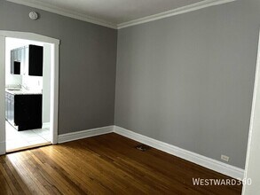 2551 N Avers Ave in Chicago, IL - Foto de edificio - Building Photo