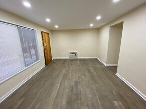 1205 N Harlem Ave in Oak Park, IL - Building Photo - Building Photo