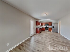 6800 Lakinsville Ln in Raleigh, NC - Foto de edificio - Building Photo