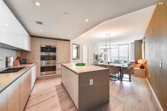 4111 S Ocean Dr in Hollywood, FL - Building Photo - Building Photo